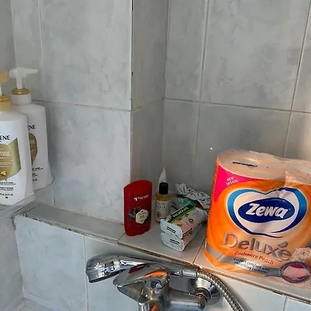 Appartamento Downtown Bllok 2br, Large Patio, Ac-wifi Tirana