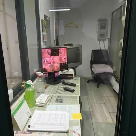 Downtown Bllok 2br, Large Patio, Ac-wifi Διαμέρισμα