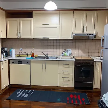Downtown Bllok 2br, Large Patio, Ac-wifi Διαμέρισμα *