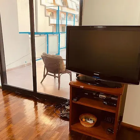 Διαμέρισμα Downtown Bllok 2br, Large Patio, Ac-wifi